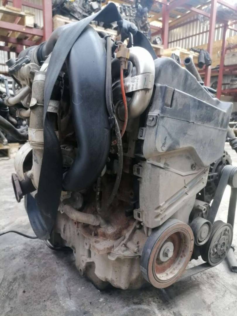 двигатель Dacia Lodgy 1 поколение 2012, 1.5 л., дизель, K9KC612 - фото №1