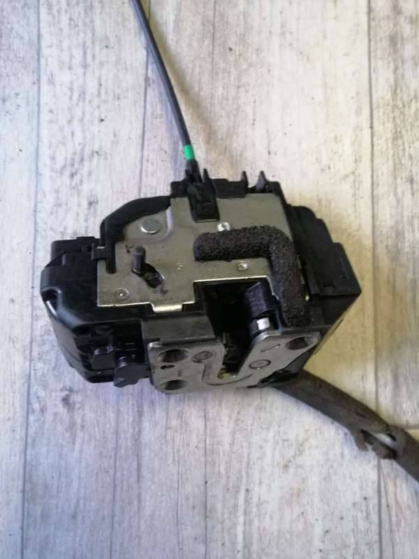 замок двери задней левой Nissan Qashqai 1 поколение 2008, 1.5 л., дизель, хетчбэк 5 дв. - фото №1