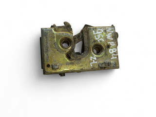 замок двери задней левой Volkswagen Passat B4 1995