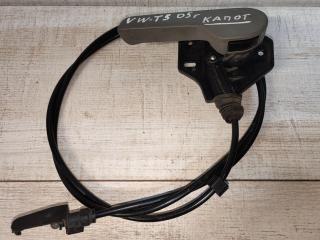 захватный крюк капота Volkswagen Transporter T5 2005