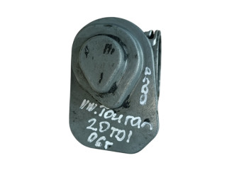 заслонка дроссельная Volkswagen Touran 1 поколение 2006, 2.0 л., дизель