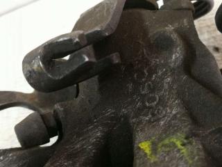 суппорт задний левый Citroen C4 Picasso 1 поколение 2009