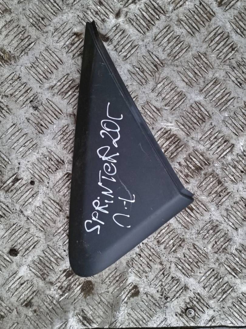 пластик Mercedes-Benz Sprinter W907/W910 2020, A9108110000 - фото №1