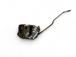 замок двери передней правой Mazda 626 3 поколение 1990