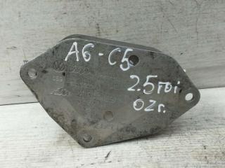 теплообменник масляного фильтра Audi A6 C5 [рестайлинг] 2002, 2.5 л., TDi, дизель