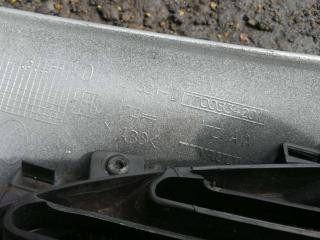 решетка радиатора Renault Megane 1 поколение 1998