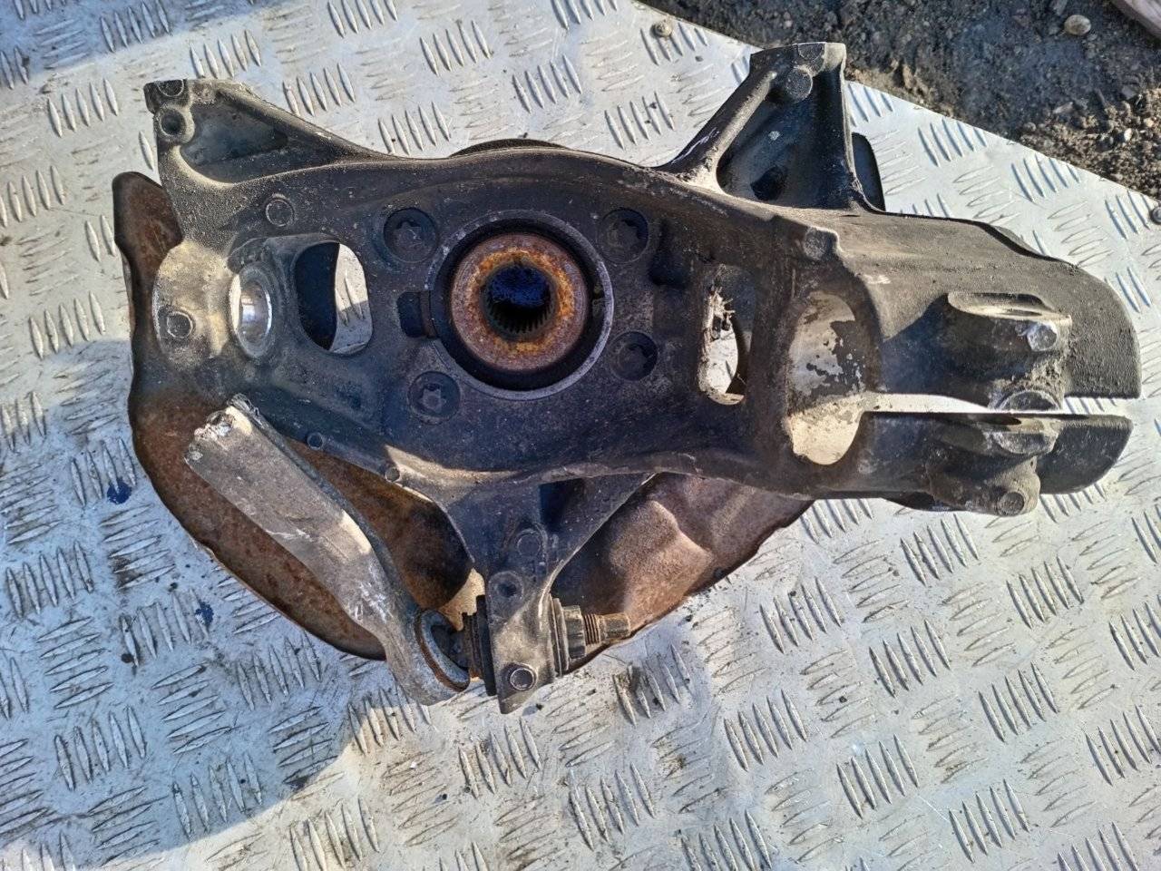 ступица передняя левая Mercedes-Benz A-Класс W177/V177 2020 - фото №1