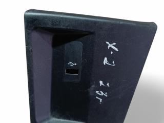 разъем AUX / USB BMW X2 F39 2023, 9292744-08