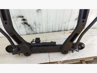 балка подвески передняя (подрамник) Kia Carnival 1 поколение [рестайлинг] 2003, 2.9 л., дизель