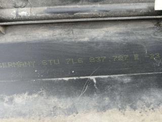 молдинг двери передней левой Volkswagen Touareg 1 поколение 2005