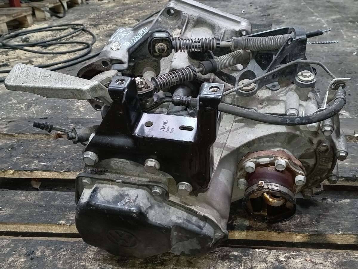 КПП механическая (МКПП) Skoda Roomster 1 поколение 2008, 1.9 л., TDi, дизель, JXZ - фото №1