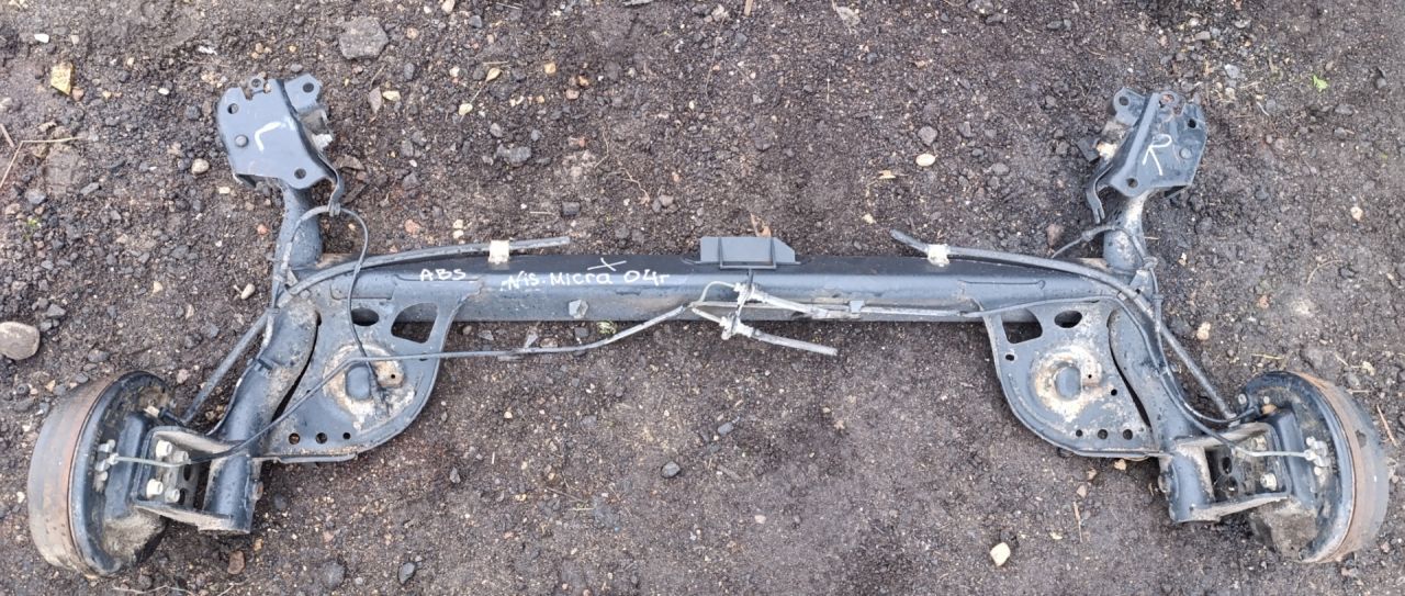 балка подвески задняя Nissan Micra 3 поколение (K12) 2004 - фото №1