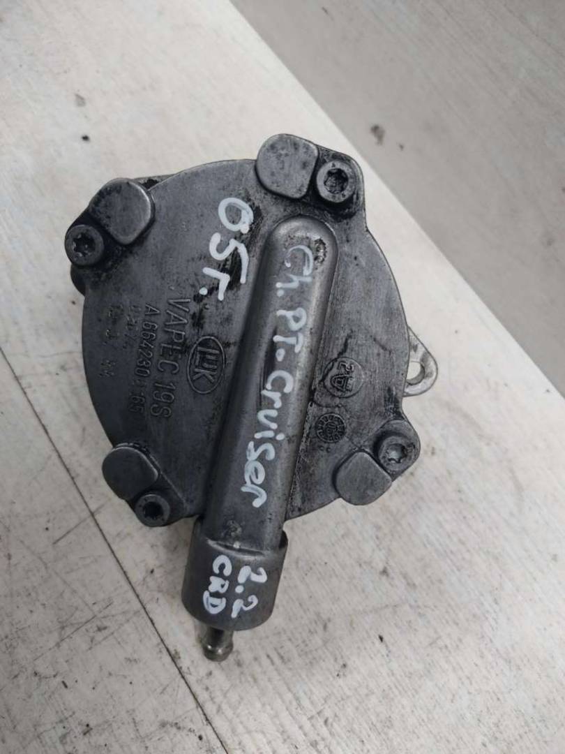 насос вакуумный Chrysler PT Cruiser 1 поколение 2005, CDi, CDi - фото №1