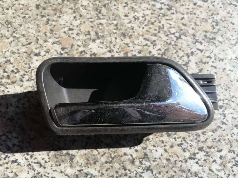 ручка внутренняя передняя правая Volkswagen Touran 1 поколение 2005, 1.9 л., TD, дизель, хетчбэк 5 дв. - фото №1