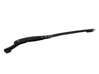 щеткодержатель (поводок стеклоочистителя, дворник) Audi A4 B6 2004