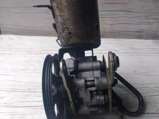 насос гидроусилителя руля Toyota Yaris XP9 2007, 1.4 л., дизель, хетчбэк 5 дв.