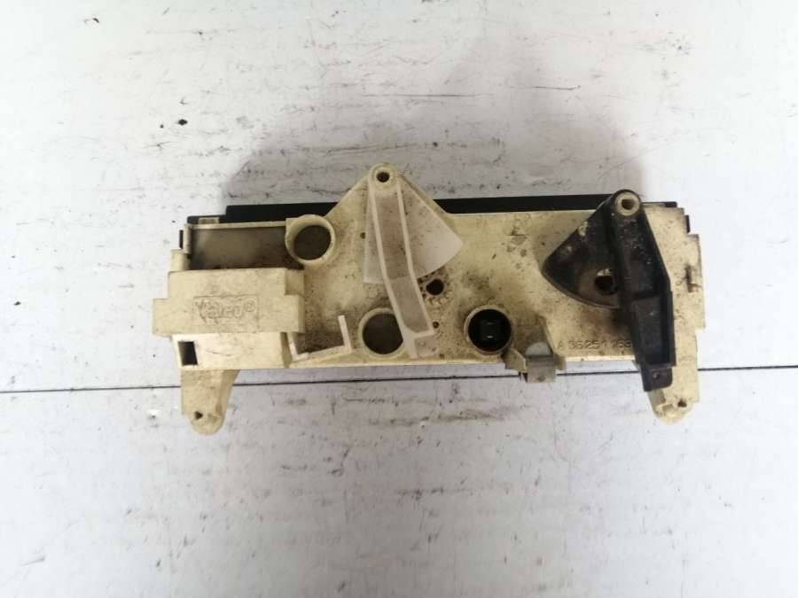 блок управления печки / климат-контроля Renault Master 2 поколение 1998, 2.5 л., TD, дизель - фото №1