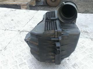 корпус воздушного фильтра Volkswagen Transporter T5 2006