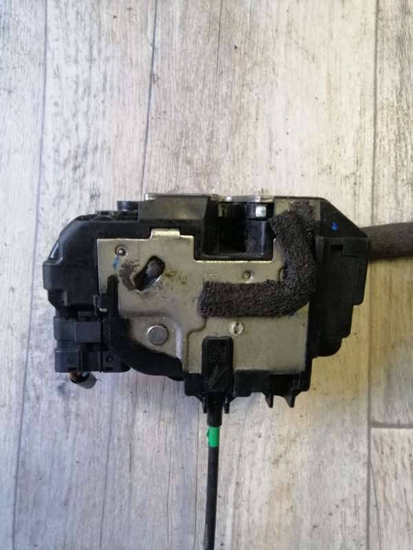 замок двери задней левой Nissan Qashqai 1 поколение 2008, 1.5 л., дизель - фото №1