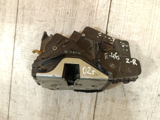 замок двери задней правой BMW 3 серия E46 2002