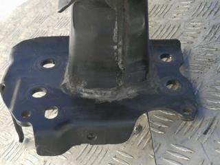 усилитель бампера переднего Volkswagen Touareg 1 поколение 2005, TDi, TDi