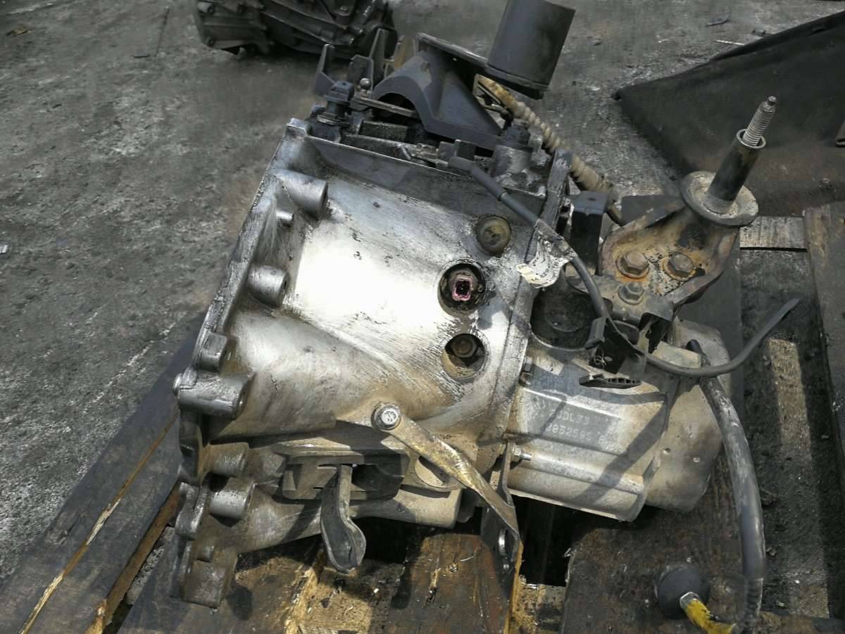 КПП механическая (МКПП) Peugeot Expert 1 поколение 2003, 1.9 л., дизель, 20DL33 - фото №1