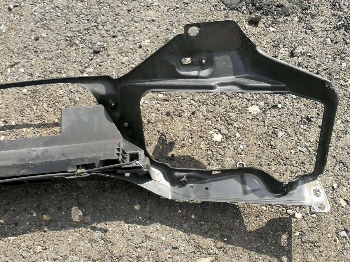 передняя панель крепления облицовки (телевизор) Citroen Jumpy 1 поколение 2004 - фото №1