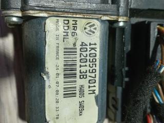 моторчик стеклоподъемника передний левый Volkswagen Golf 5 поколение 2007