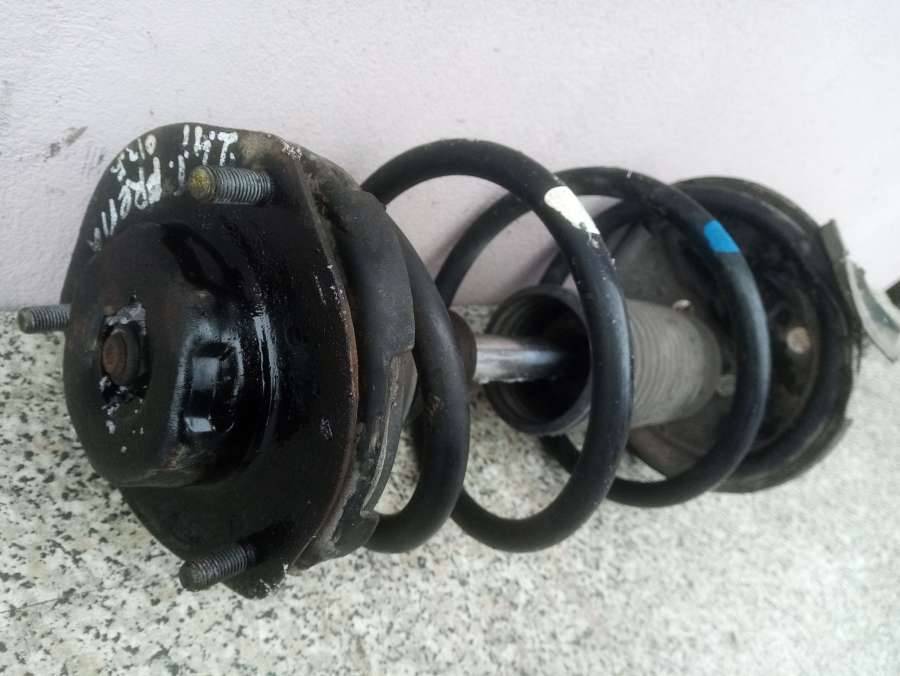 стойка передняя левая Toyota Previa 2 поколение XR30 2001, 2.4 л., бензин, минивэн - фото №1