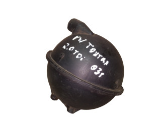 вакуумный ресивер Volkswagen Touran 1 поколение 2003, 2.0 л., дизель