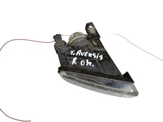 фара противотуманная правая Toyota Avensis 1 поколение (T220) [рестайлинг] 2002