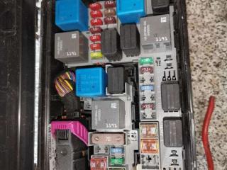 блок предохранителей Opel Corsa D [рестайлинг] 2013, 1.3 л., CDTi, дизель, хетчбэк 5 дв.