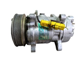 компрессор кондиционера Peugeot 307 1 поколение 2003, 2.0 л., дизель