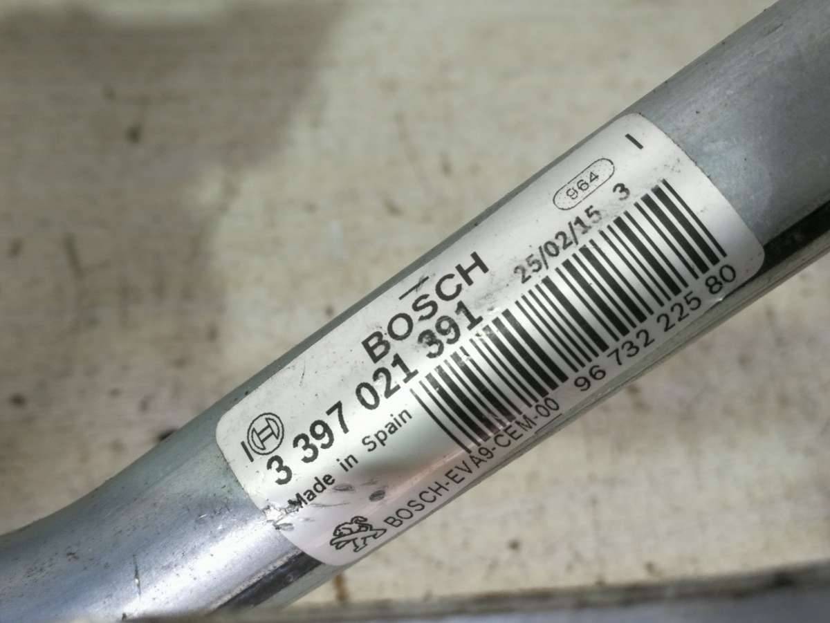 механизм стеклоочистителя (трапеция дворников) Peugeot 208 1 поколение 2015 - фото №1