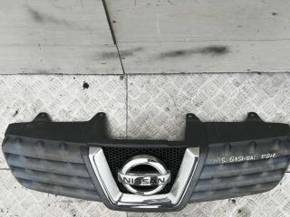 решетка радиатора Nissan Qashqai 1 поколение 2008