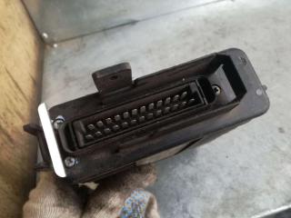 блок управления двигателем Audi 80 B3 1991, 1.8 л., бензин, седан
