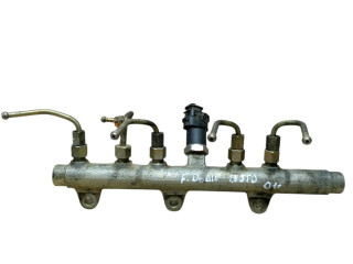 топливная рампа Fiat Doblo 1 поколение 2001, 1.9 л., дизель