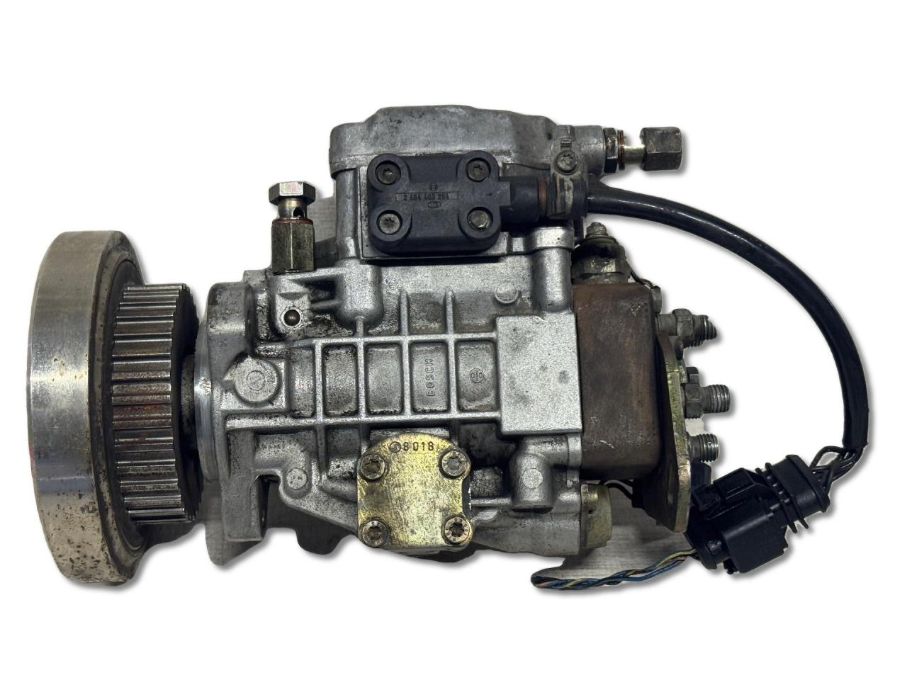 ТНВД Volvo S80 1 поколение 2000, 2.5 л., дизель, 0460415990 - фото №1