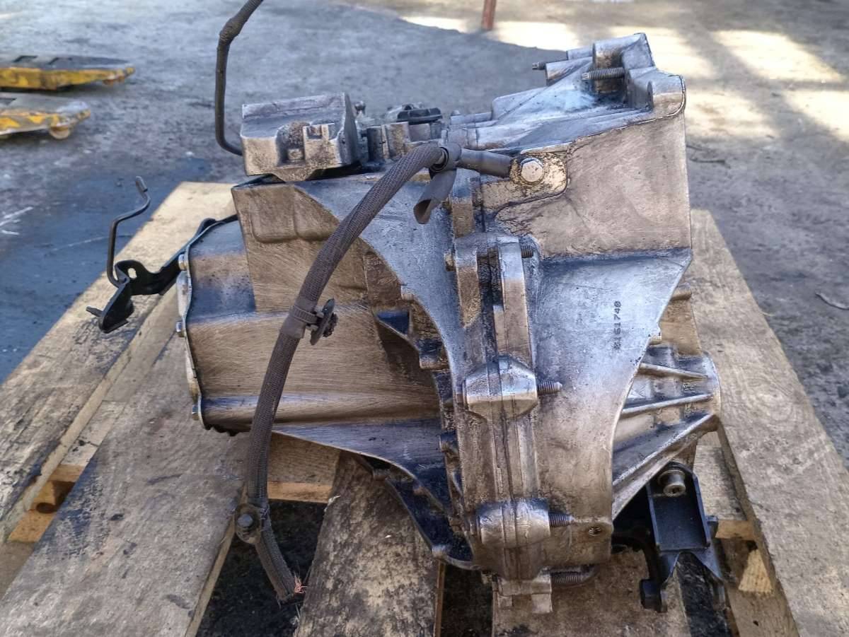 КПП механическая (МКПП) Peugeot 208 1 поколение 2012, 1.6 л., HDi, дизель, 20EA30 - фото №1