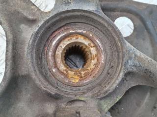 ступица передняя правая Volkswagen Golf 3 поколение 1995