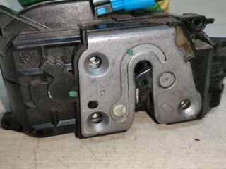 замок двери передней левой Renault Laguna 3 поколение 2010