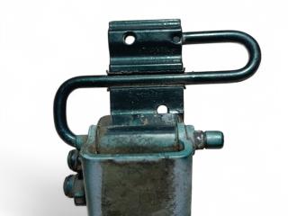 петля двери Audi A6 4B/C5 1998