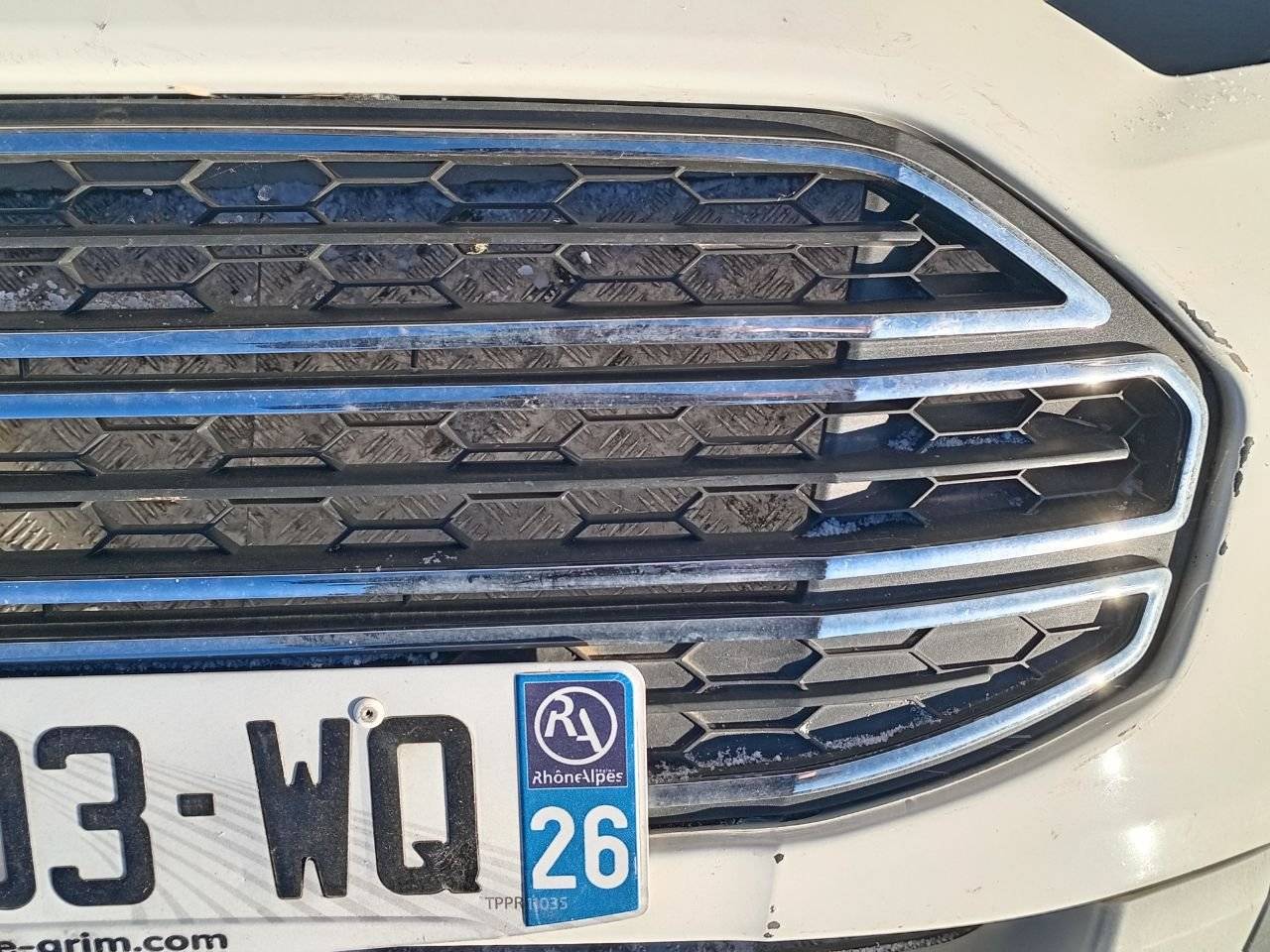 бампер передний Ford EcoSport 2 поколение B515 2015 - фото №1