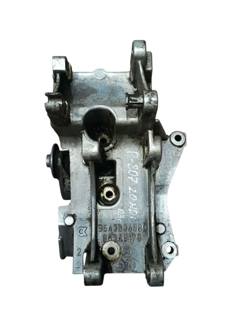 кронштейн генератора Peugeot 807 1 поколение 2003, 2.0 л., дизель - фото №1