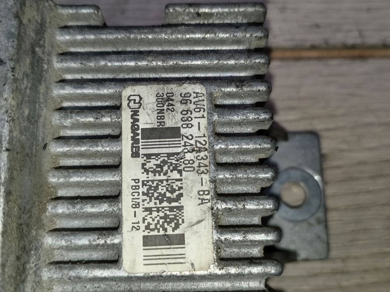 реле накала свечей Peugeot 5008 1 поколение 2012, 2.0 л., HDi, дизель - фото №1