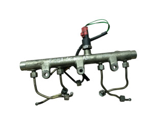 топливная рампа Peugeot 307 1 поколение 2002, 2.0 л., дизель