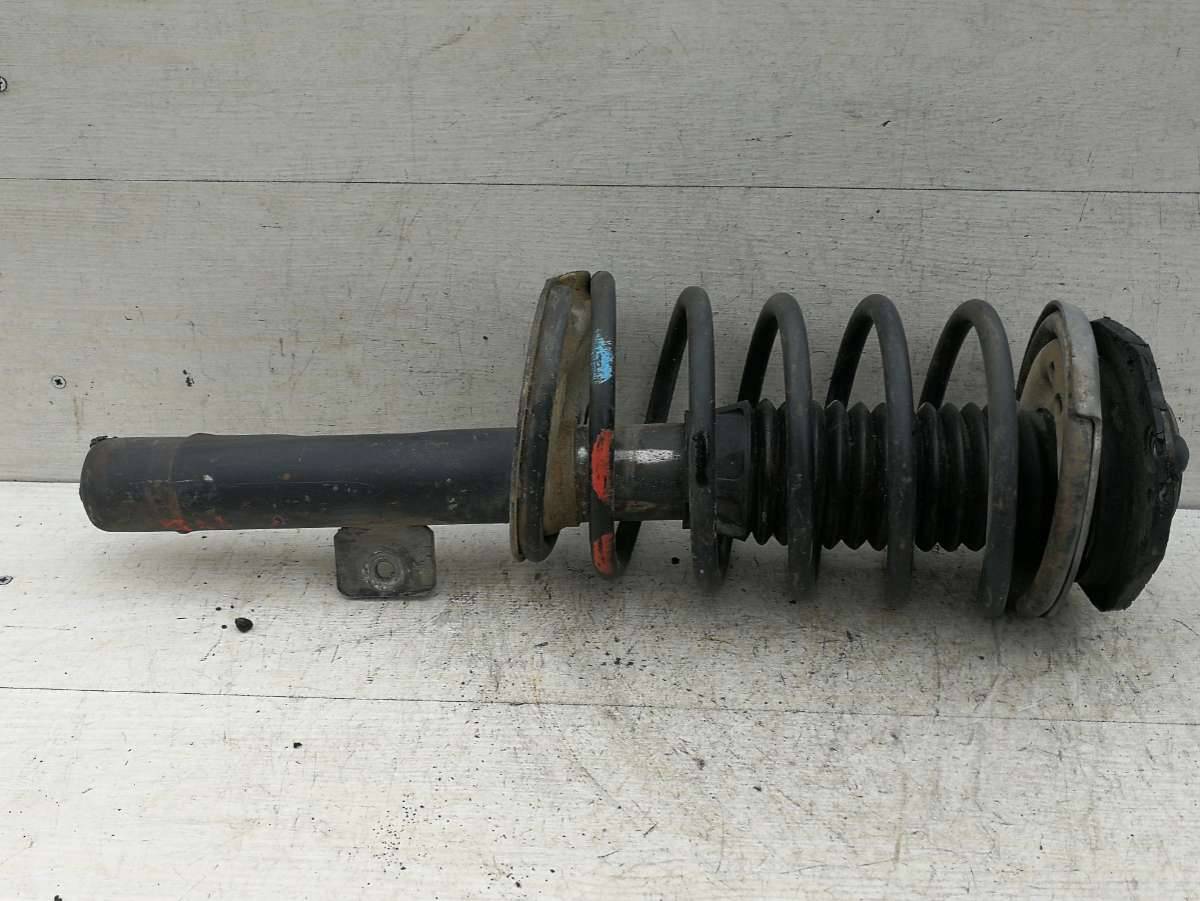 стойка передняя правая Peugeot Partner 1 поколение (M49) 1998 - фото №1