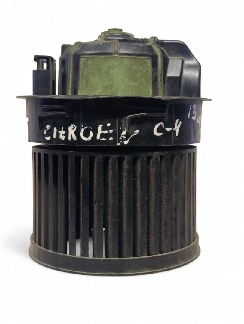 моторчик печки Citroen C4 2 поколение 2013 - фото №1