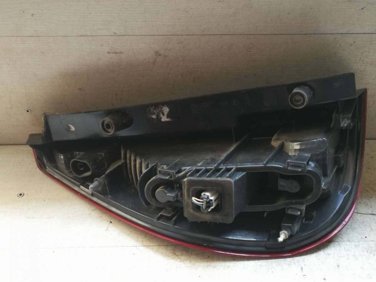 фонарь задний правый Renault Scenic 3 поколение 2010 - фото №1