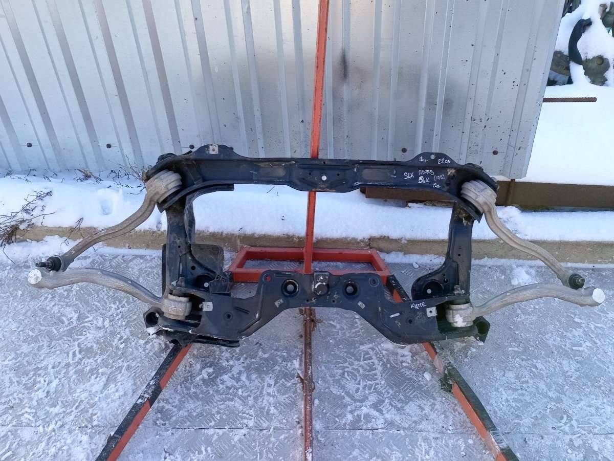 балка подвески передняя (подрамник) Mercedes-Benz SLK-Класс R172 2012, 2.2 л., CDi, дизель - фото №1